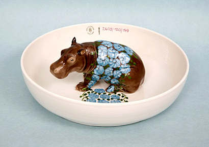 1762c Bowl with hippopotamos